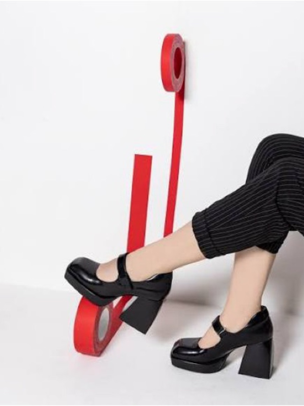 Jeffrey Campbell Black Patent Mary Jane Platform Heels - Picture 2 of 8